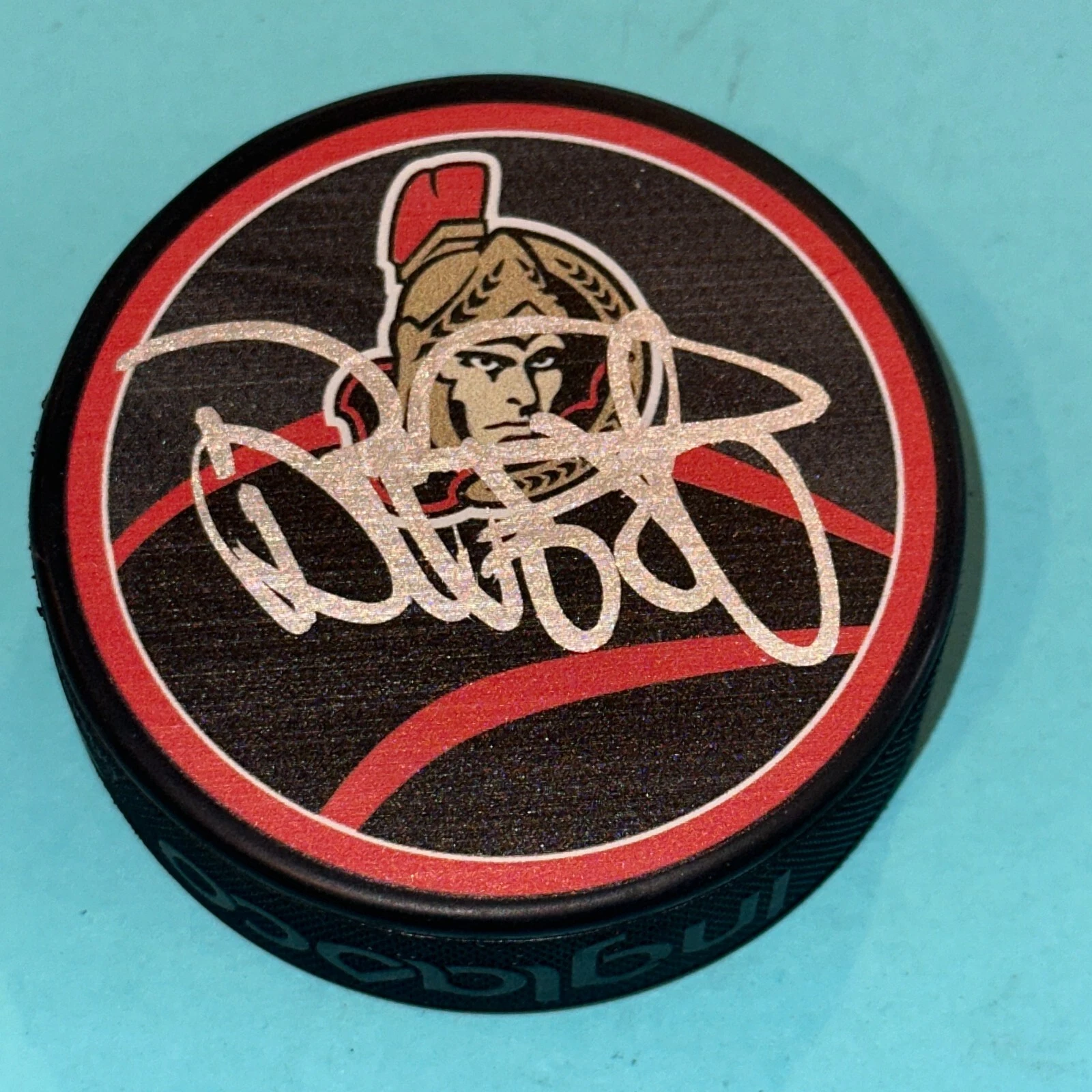 DANIEL ALFREDSSON Signed Ottawa SENATORS Reverse Retro Puck Beckett (BAS)