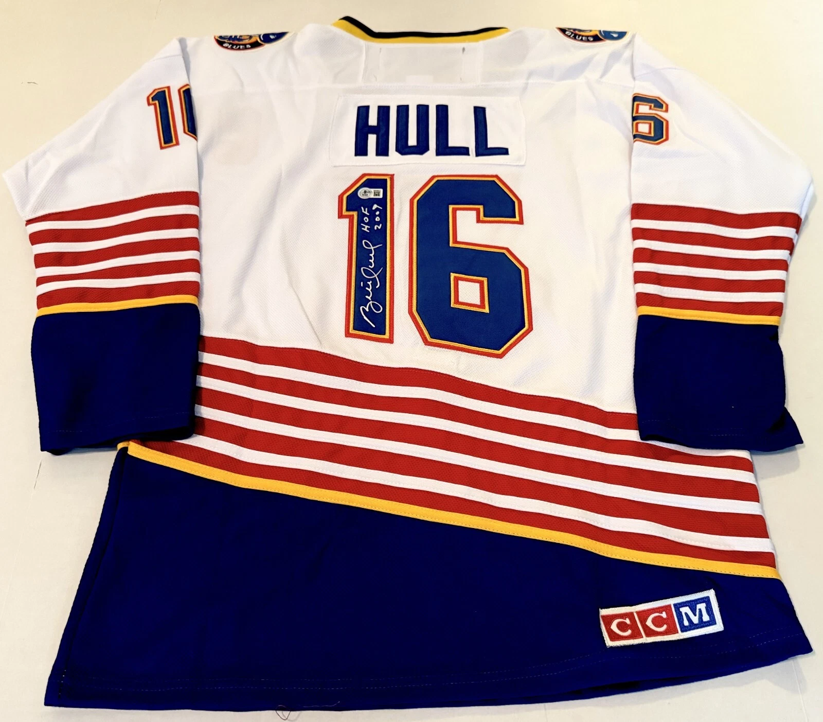 Brett Hull signed St. Louis Blues jersey W/ HOF Inscription #4 Beckett Witness