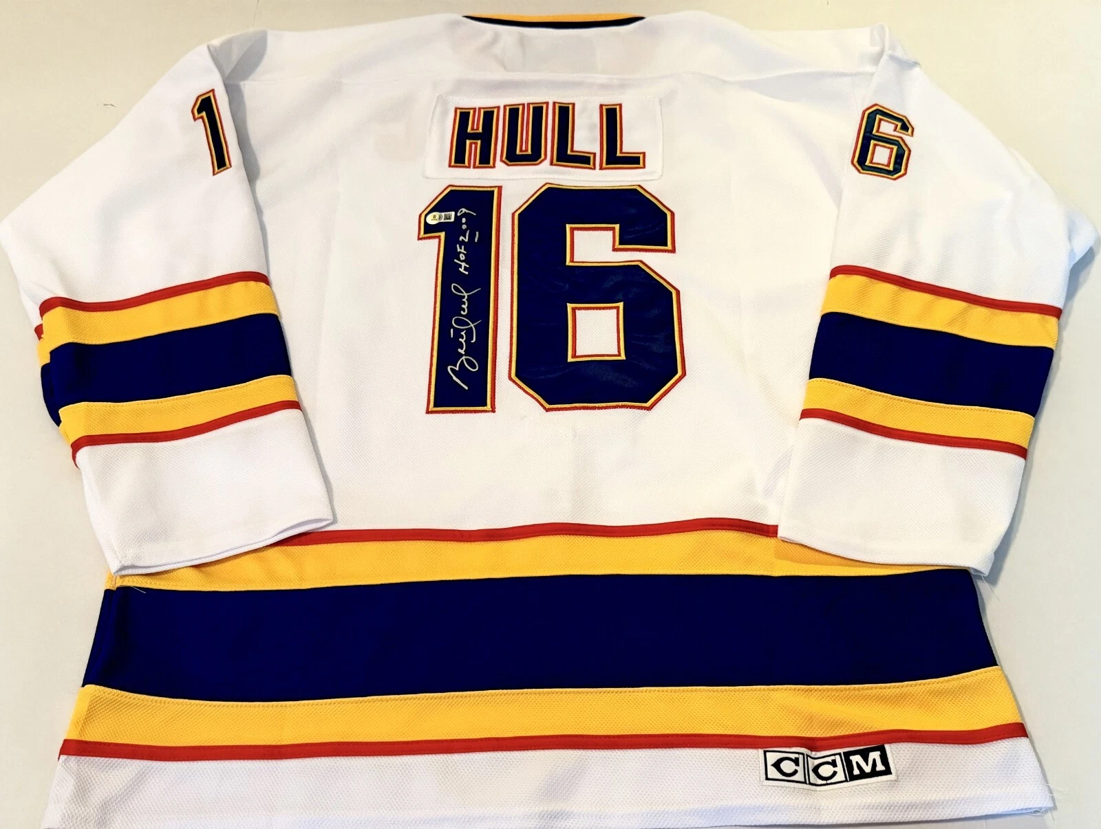 Brett Hull signed St. Louis Blues jersey W/ HOF Inscription #5 Beckett Witnessed