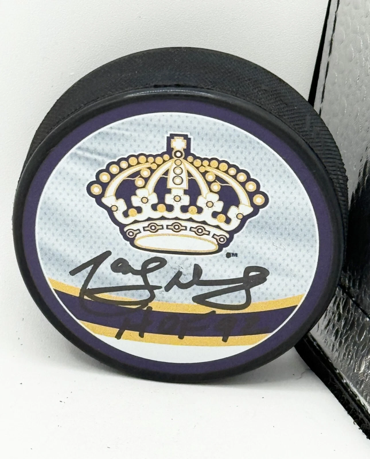 Marcel Dionne signed Los Angeles Kings Reverse Retro Puck W/ HOF Beckett Witness