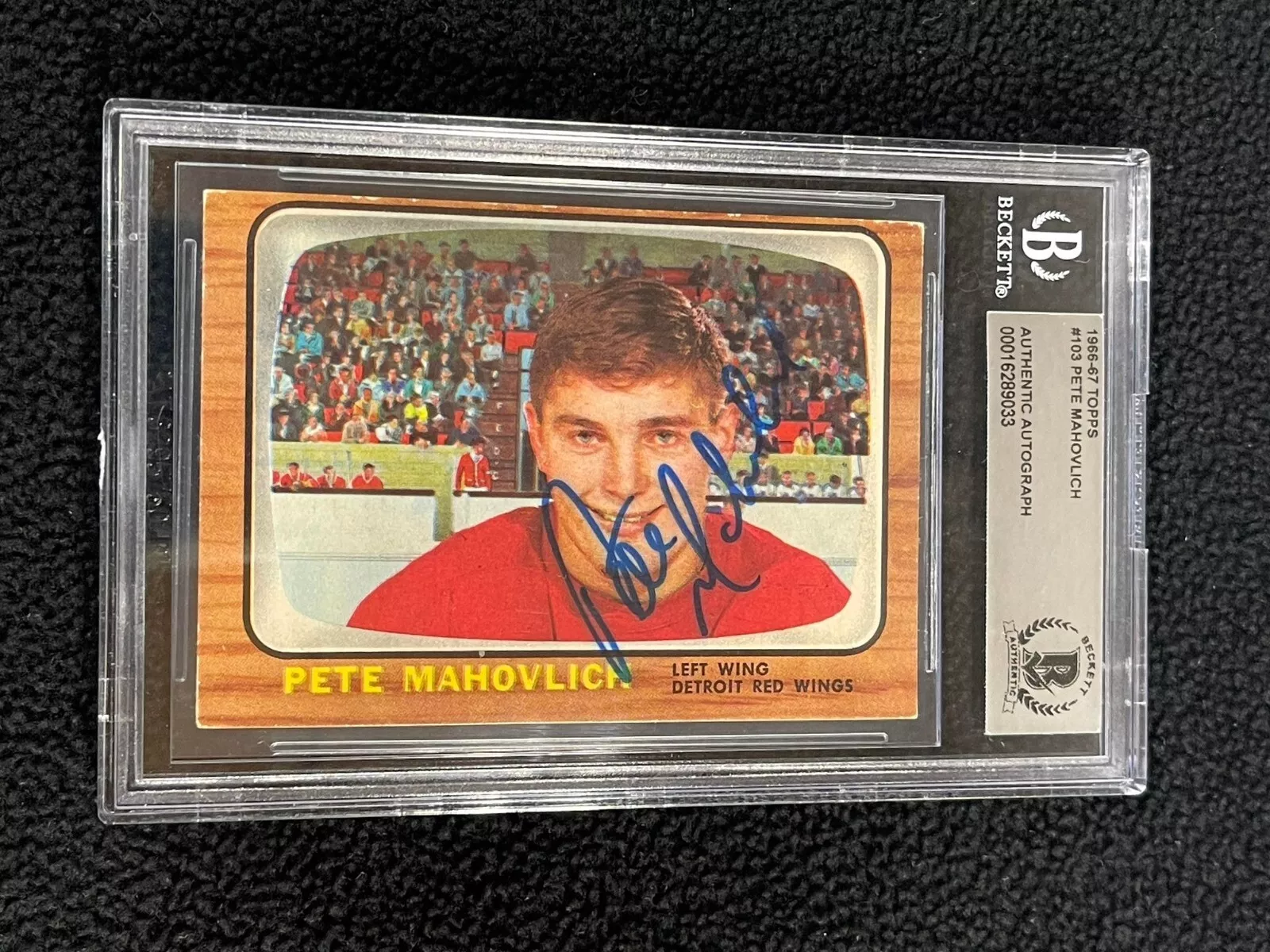 Peter Mahovlich Signed 1966-67 Topps Rookie Card Hockey Card #103 Beckett