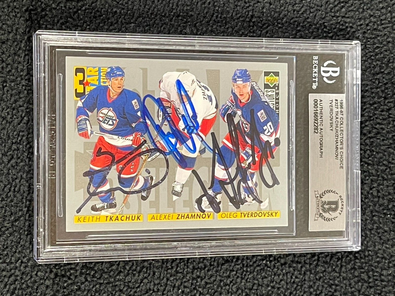 1996-97 COLLECTORS CHOICE 3 STAR SLECTION JETS CARD #327 SIGNED BY 3 BECKETT COLLECTIBLE MEMORABILIA