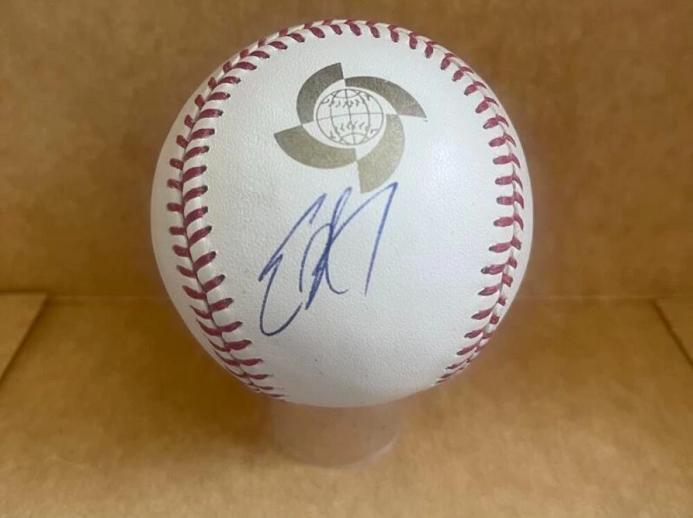 ERIC HOSMER ROYALS SIGNED RARE 2013 WBC  BASEBALL JSA AUTH