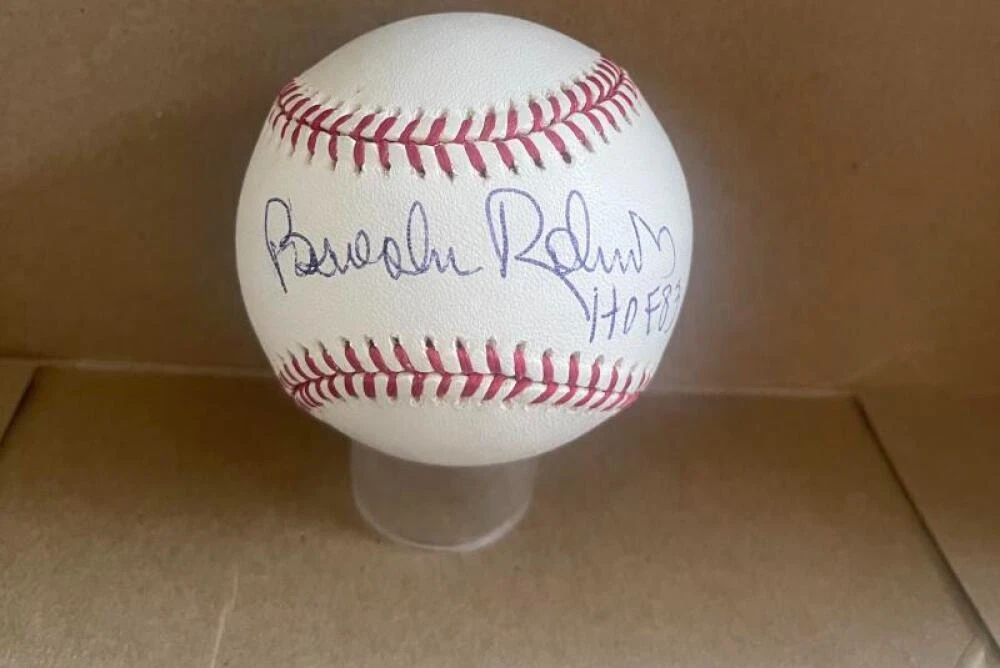 BROOKS ROBINSON HOF 83 SIGNED AUTOGRAPHED M.L. BASEBALL  JSA AUTH