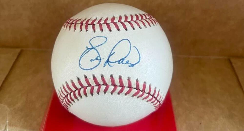 ERIC DAVIS REDS/DODGERS SIGNED AUTOGRAPHED N.L. BASEBALL BECKETT AUTH
