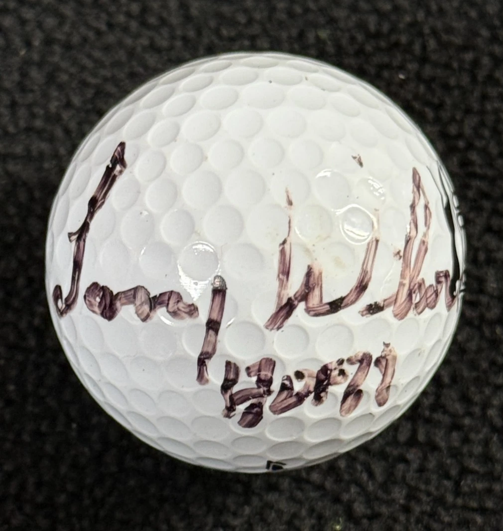 Larry Wilson Signed Golf Ball St Louis Cardinals Beckett LOA COA