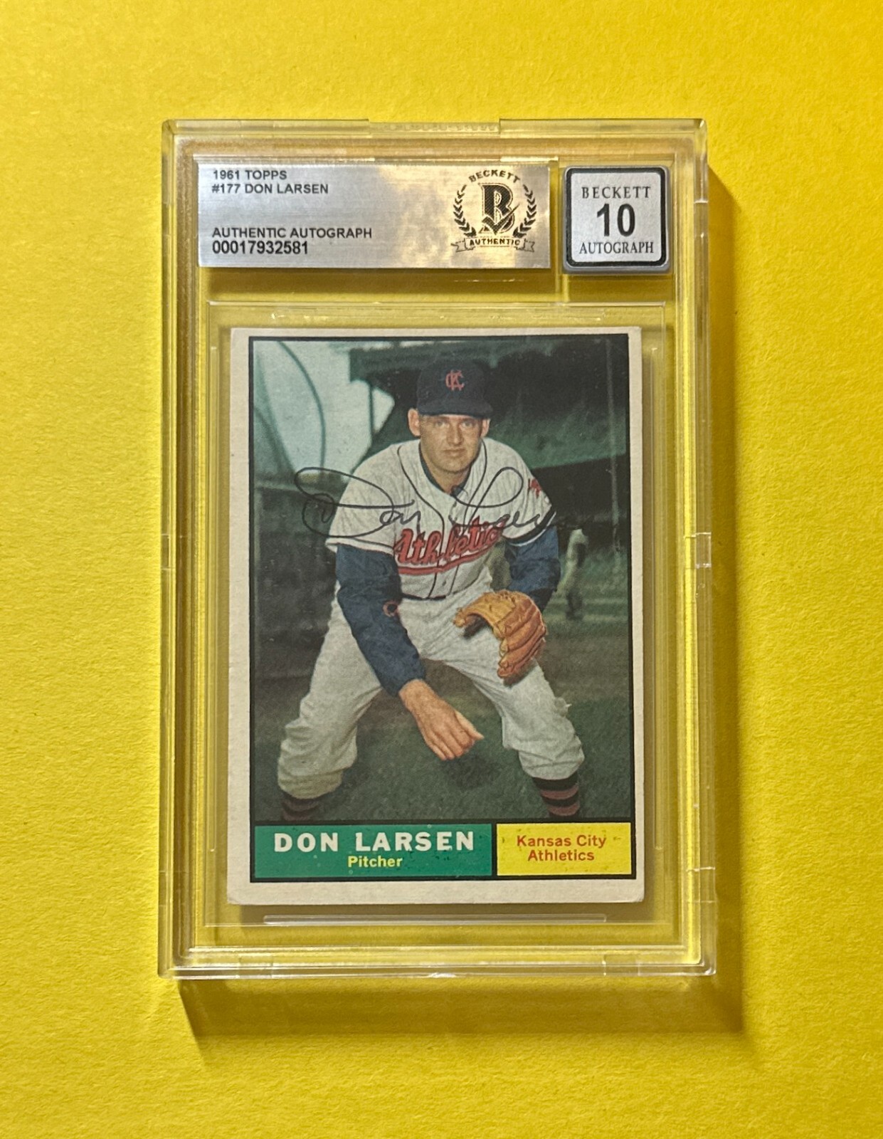 1961 TOPPS DON LARSEN #177 SIGNED AUTOGRAPHED CARD BECKETT AUTH 10 ATHLETICS