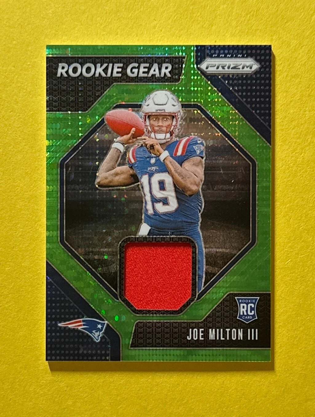 2024 PANINI PRIZM JOE MILTON III GREEN PULSAR ROOKIE GEAR RELIC #RG-JMN PATRIOTS