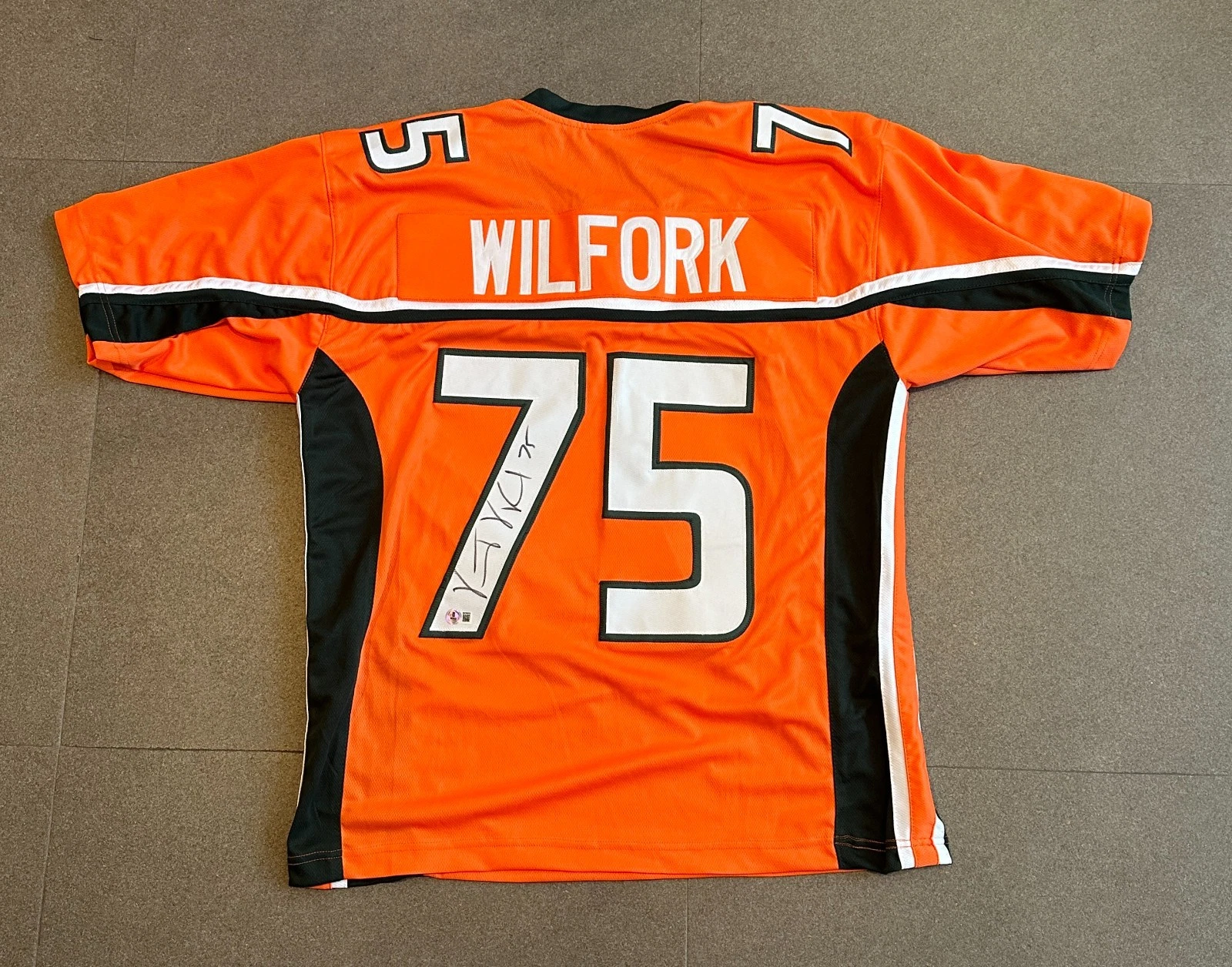 VINCE WILFORK HURRICANES SIGNED AUTOGRAPHED ORANGE JERSEY SZ XL BECKETT