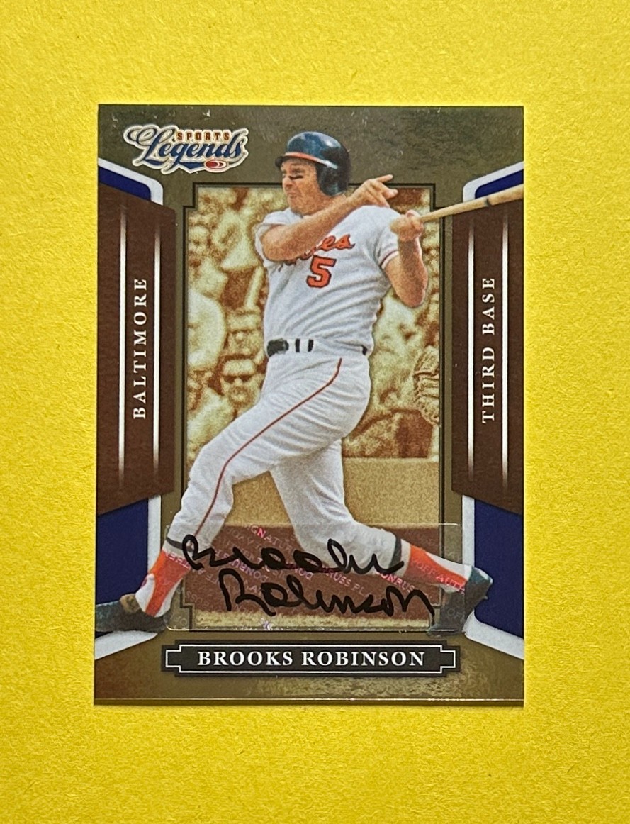 2008 DONRUSS PLAYOFF BROOKS ROBINSON AUTOGRAPH /25 #70 ORIOLES