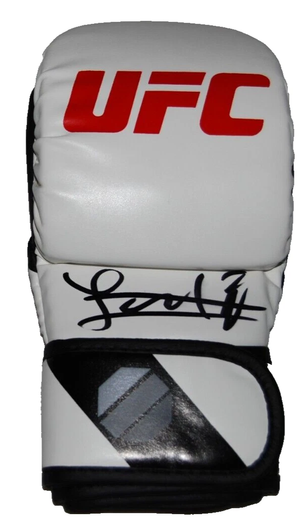 IGNACIO BAHAMONDES signed (UFC) MMA autographed Fighting glove BECKETT BR32960