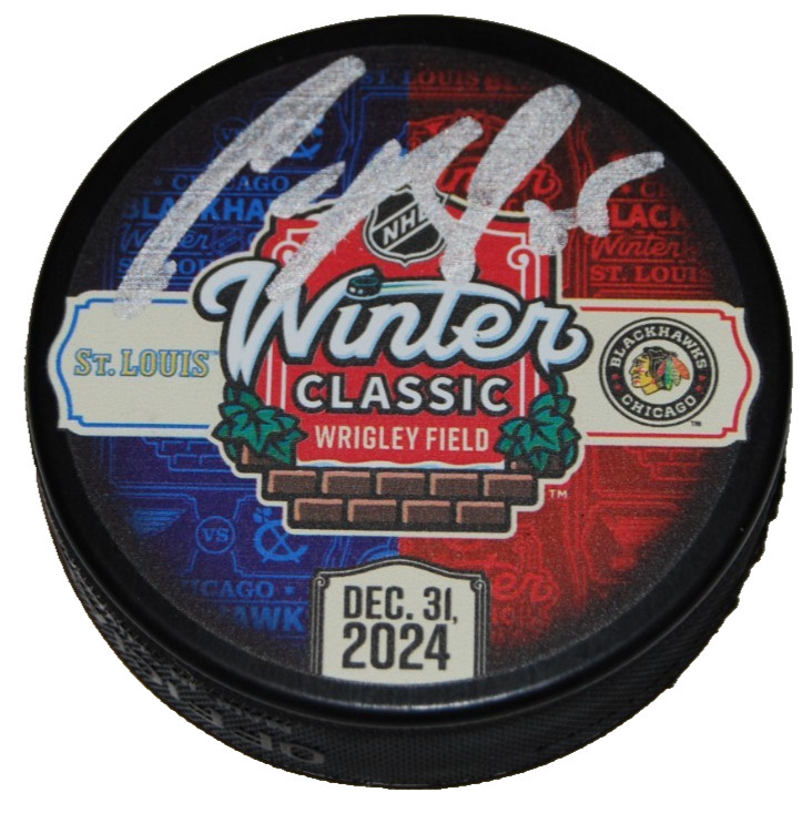 COLTON PARAYKO signed (ST LOUIS BLUES) 2025 Winter Classic puck BECKETT BR25940