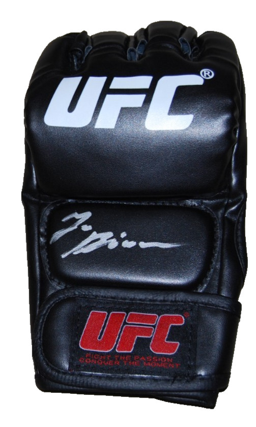 JAN BLACHOWICZ signed (UFC) MMA autographed Fighting glove BECKETT BAS BT78276