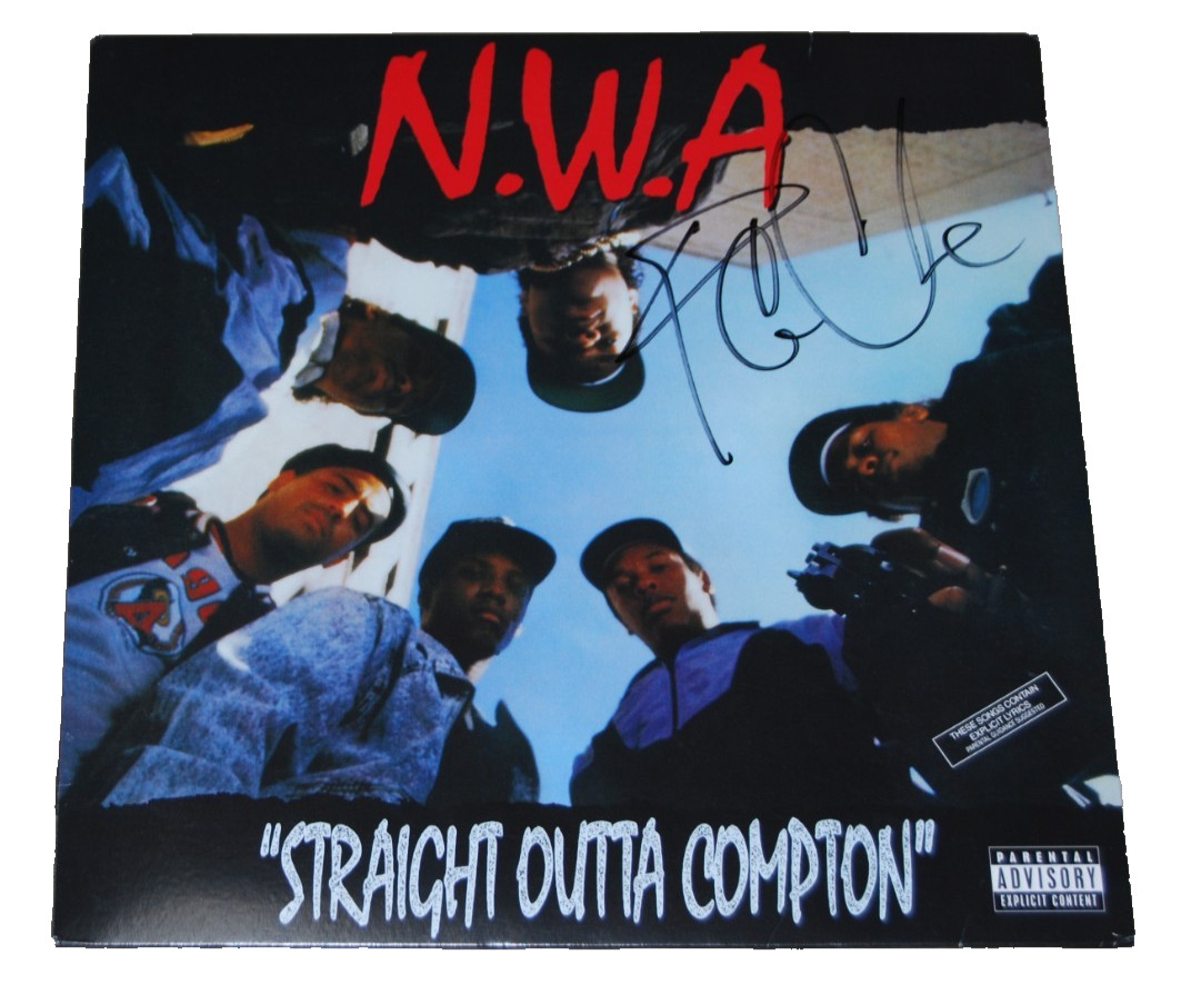 ICE CUBE signed (STRAIGHT OUTTA COMPTON) NWA Vinyl Record LP BECKETT BT78235