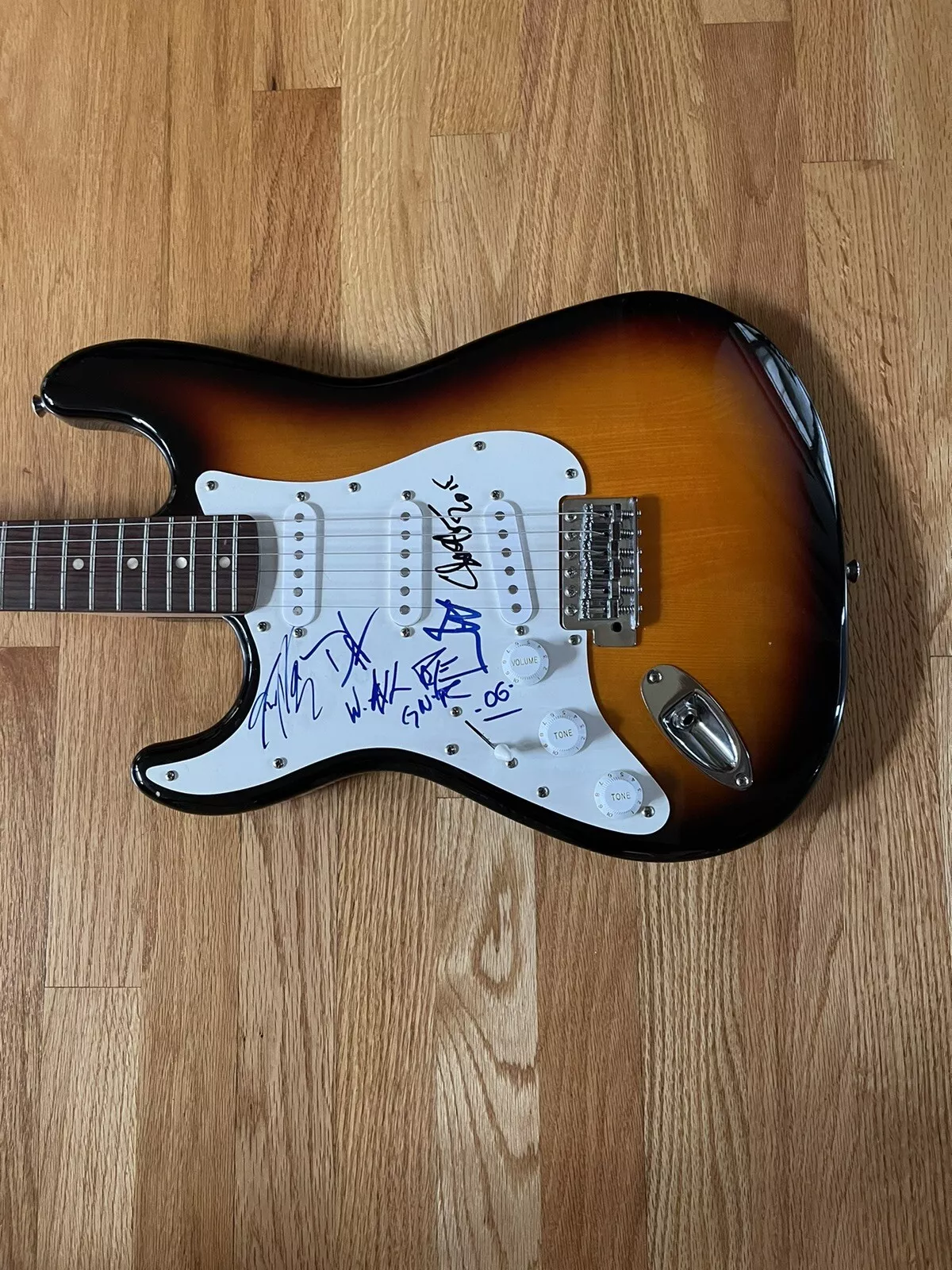 Guns N Roses Complete Signed Strat Style Guitar JSA Duff Slash Axl Izzy Adler