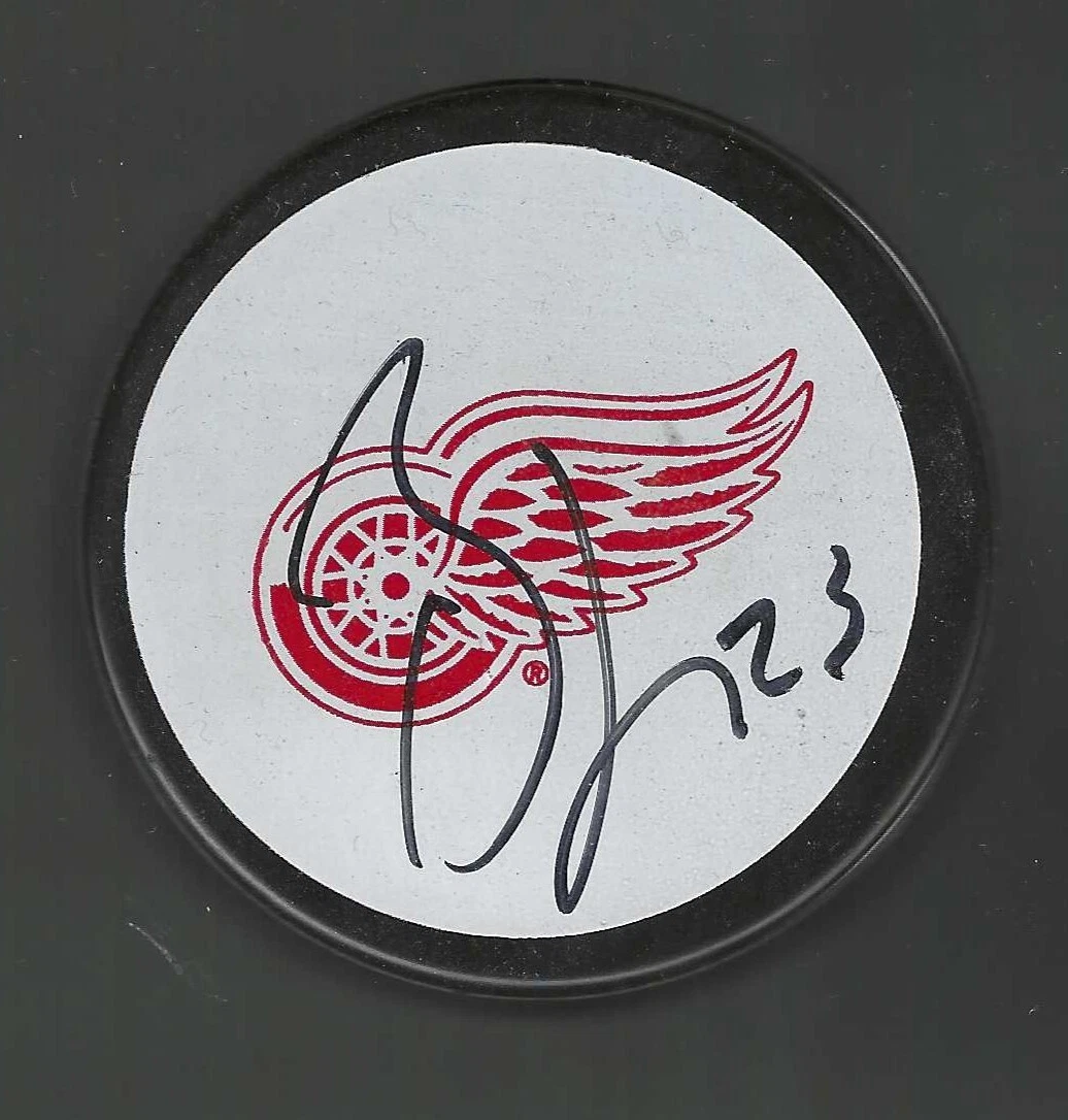 Brian Lashoff Signed Detroit Red Wings White Logo Puck