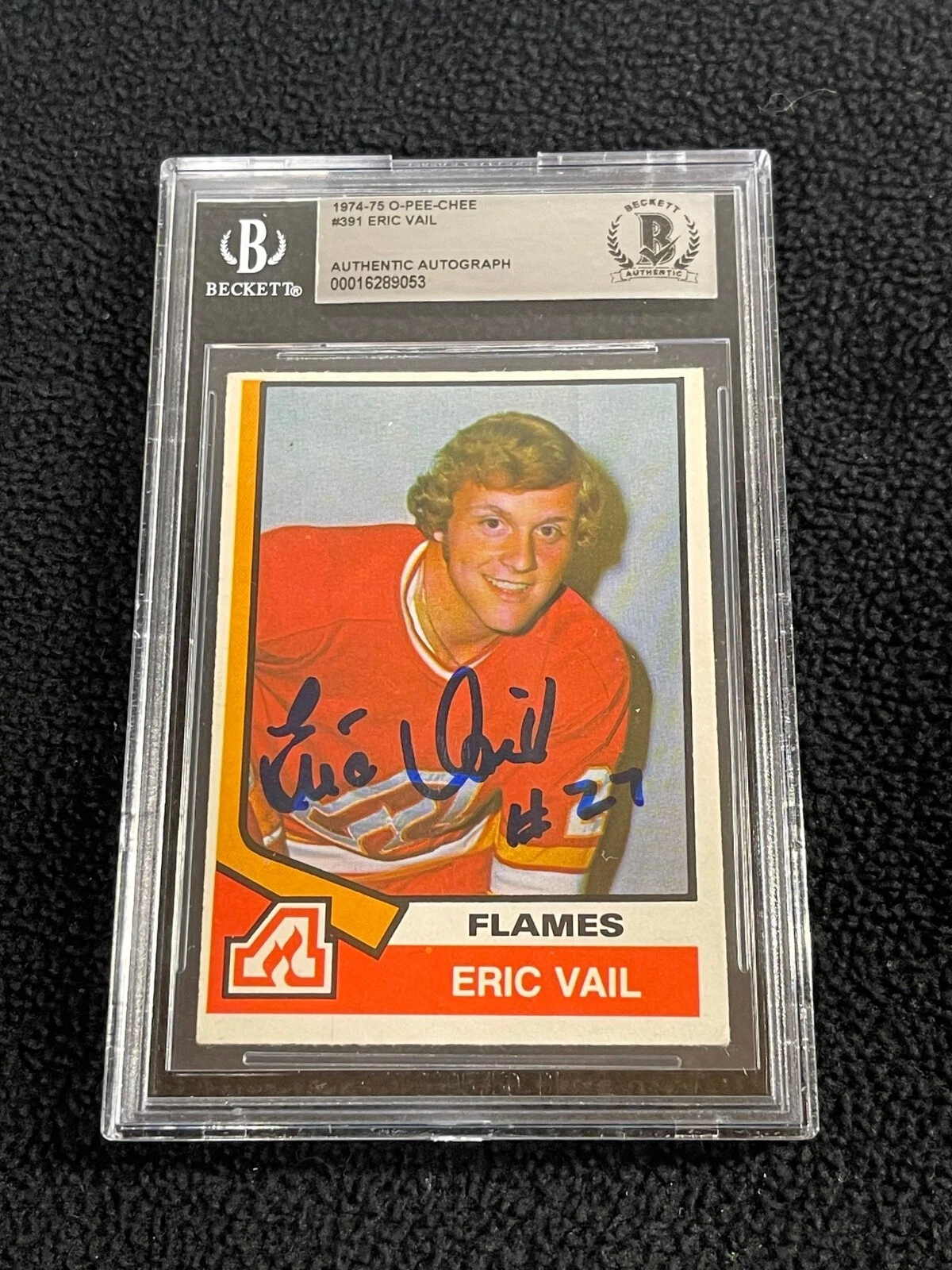 Eric Vail 1974-75 O-Pee-Chee Rookie Hockey Card #391 Beckett Slabbed Flames
