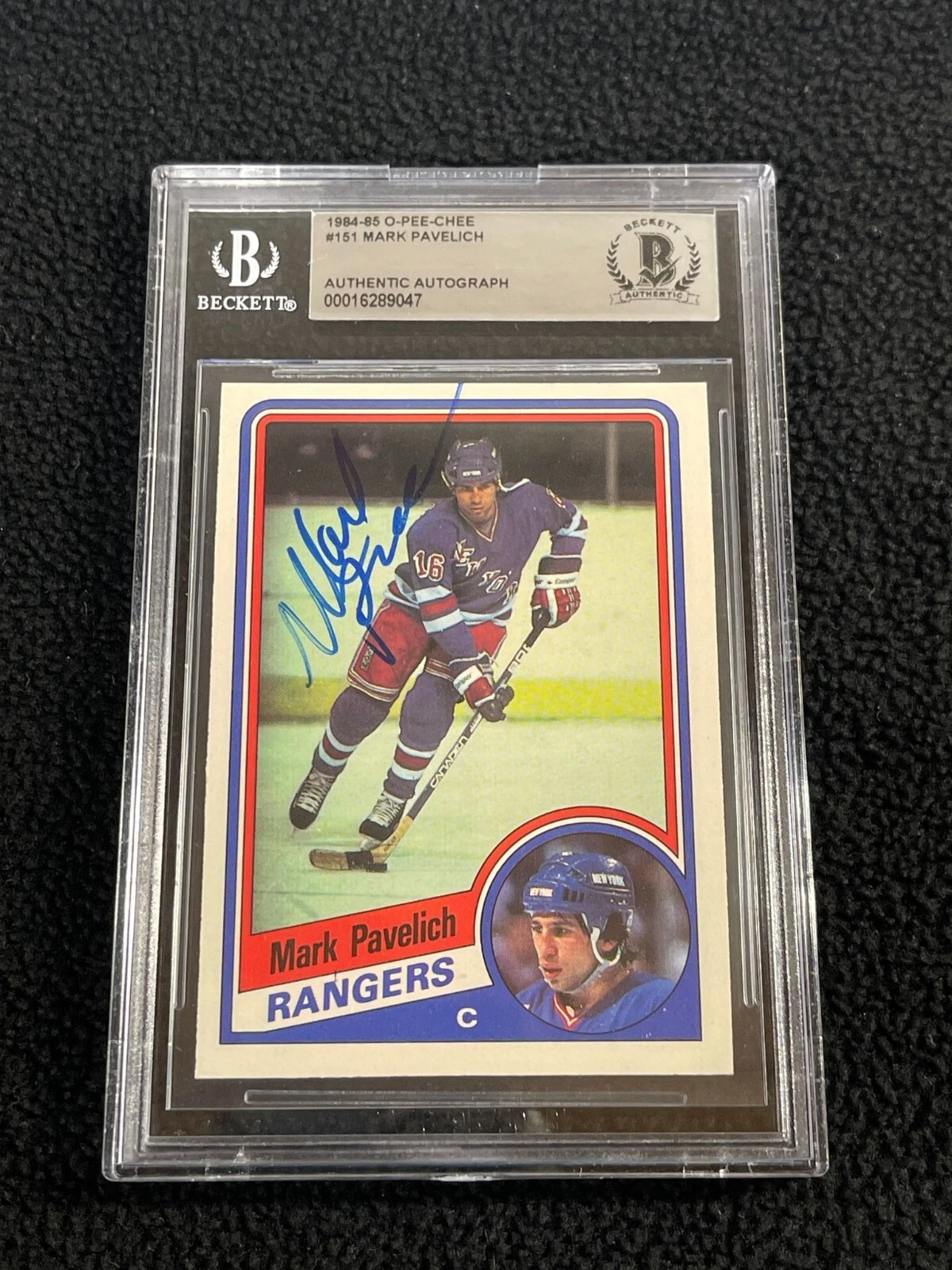 Mark Pavelich Signed 1984-85 O-Pee-Chee Hockey Card #151 Beckett