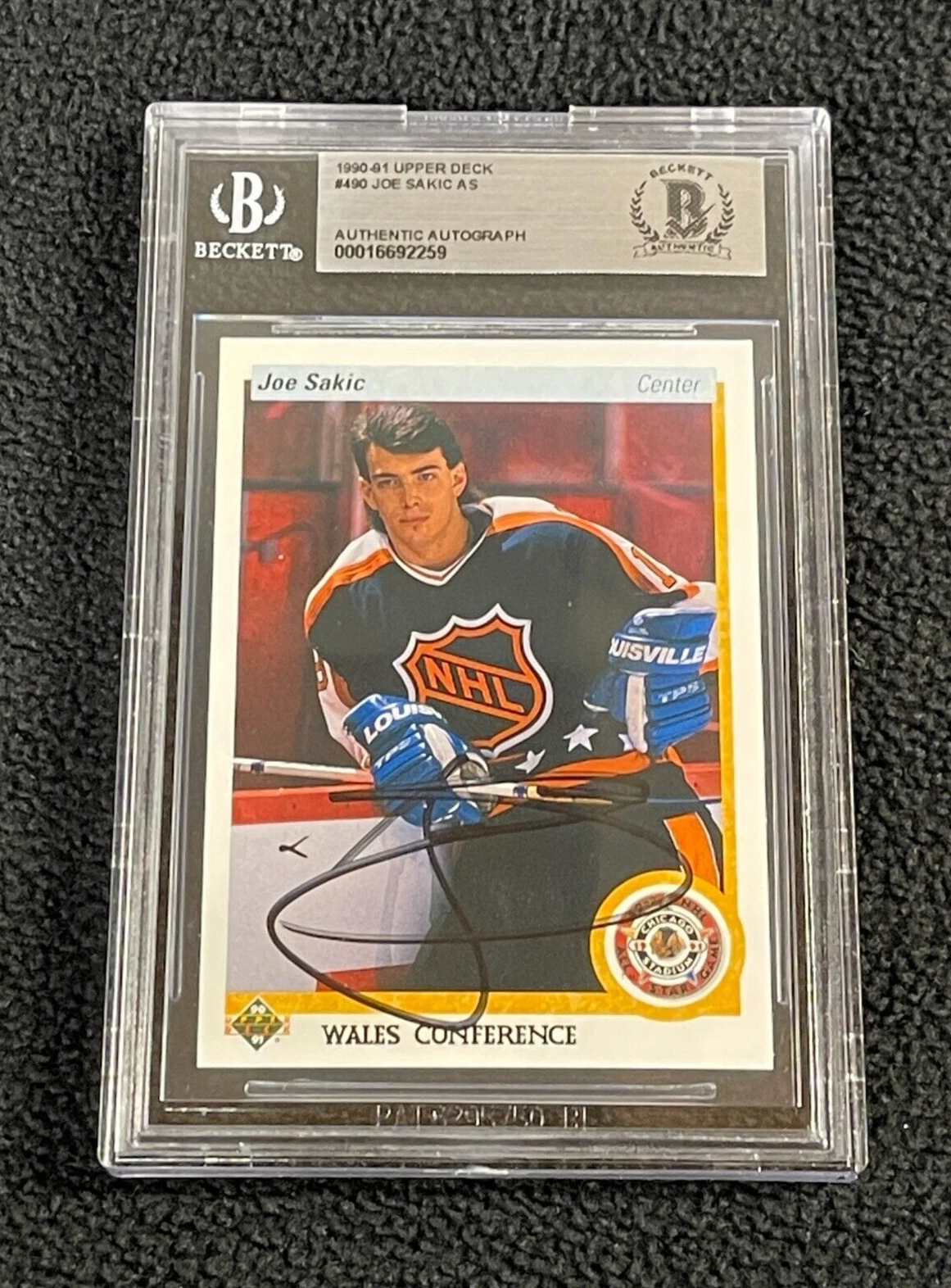 Joe Sakic Signed 1990-91 Upper Deck Card #490 Beckett Certified