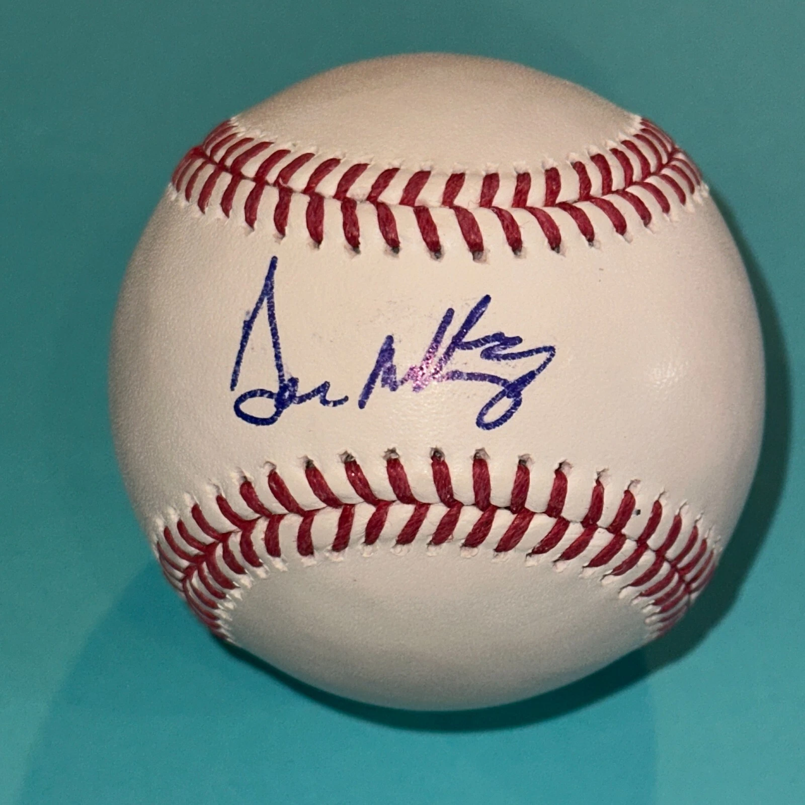 DON MATTINGLY (New York Yankees) Signed Official MLB Baseball Beckett (BAS)