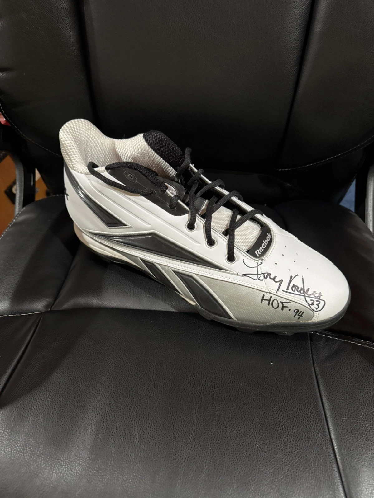 Autographed Signed Tony Dorsett Cleat HoF 94 Cowboys Football Beckett