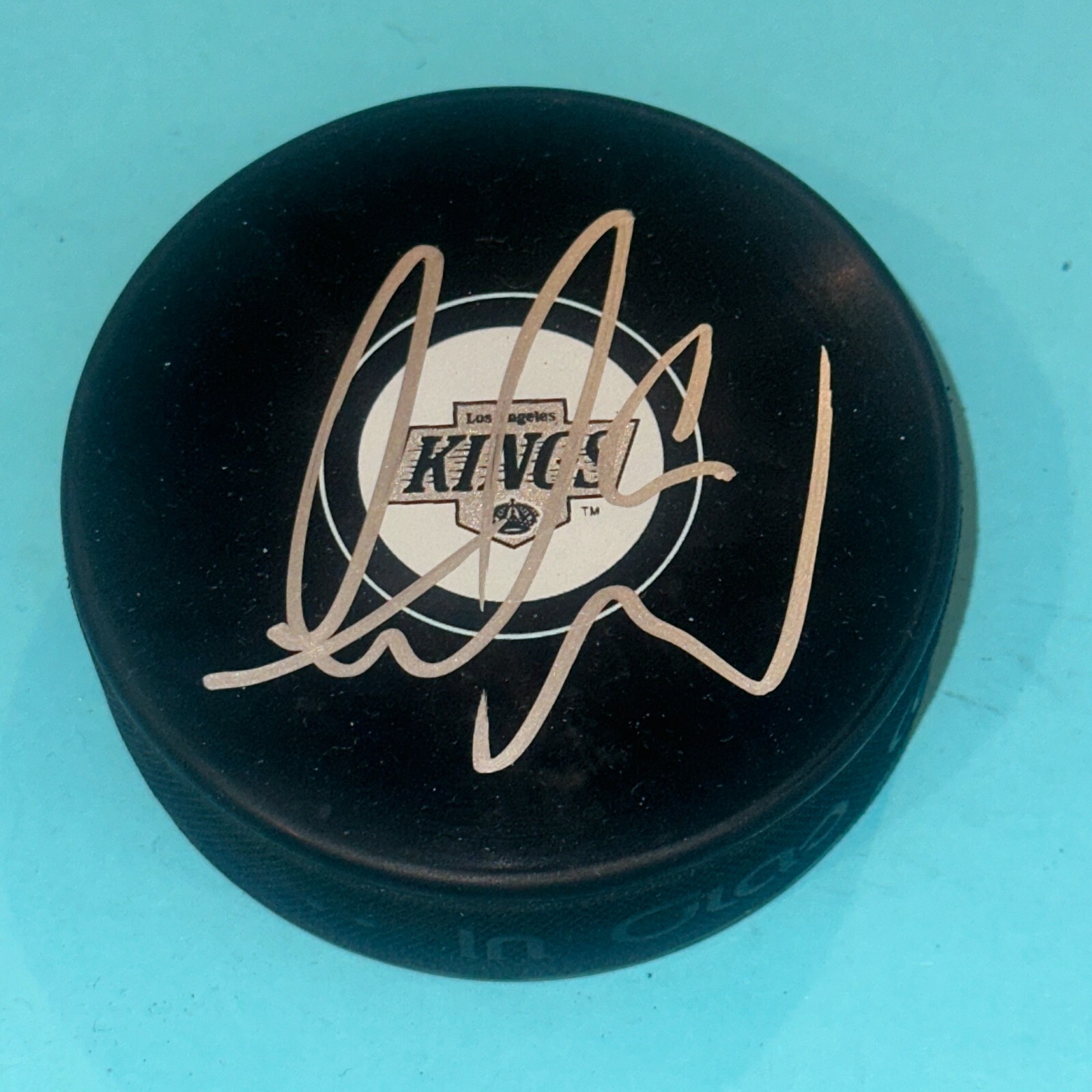 ADRIAN KEMPE Signed L. A. KINGS Puck Beckett (BAS)