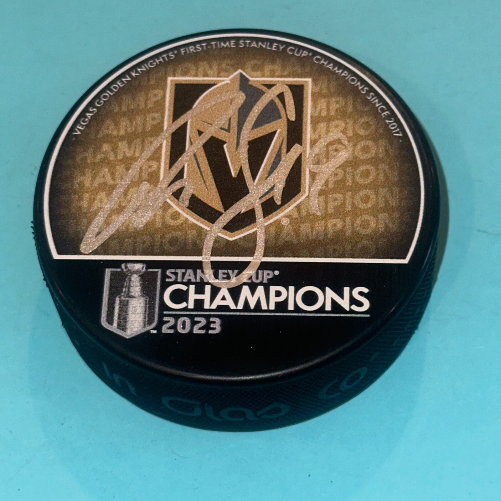 REILLY SMITH (Knights) Signed 2023 STANLEY CUP CHAMPS Puck Beckett (BAS)