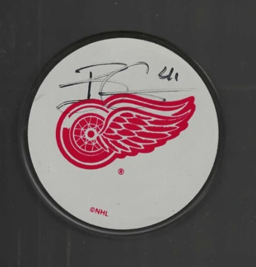 Brent Gilchrist Signed Detroit Red Wings White Logo Puck