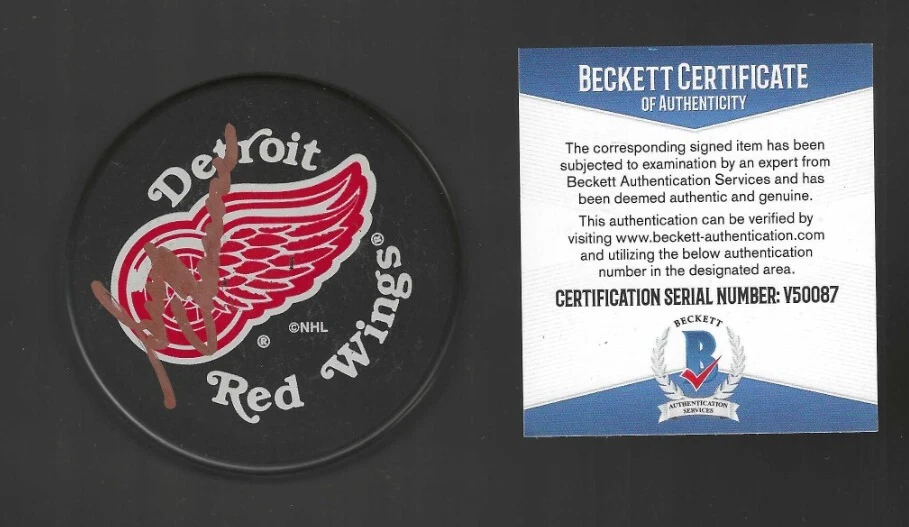 Guy Charron Signed Detroit Red Wings Souvenir Puck Beckett COA