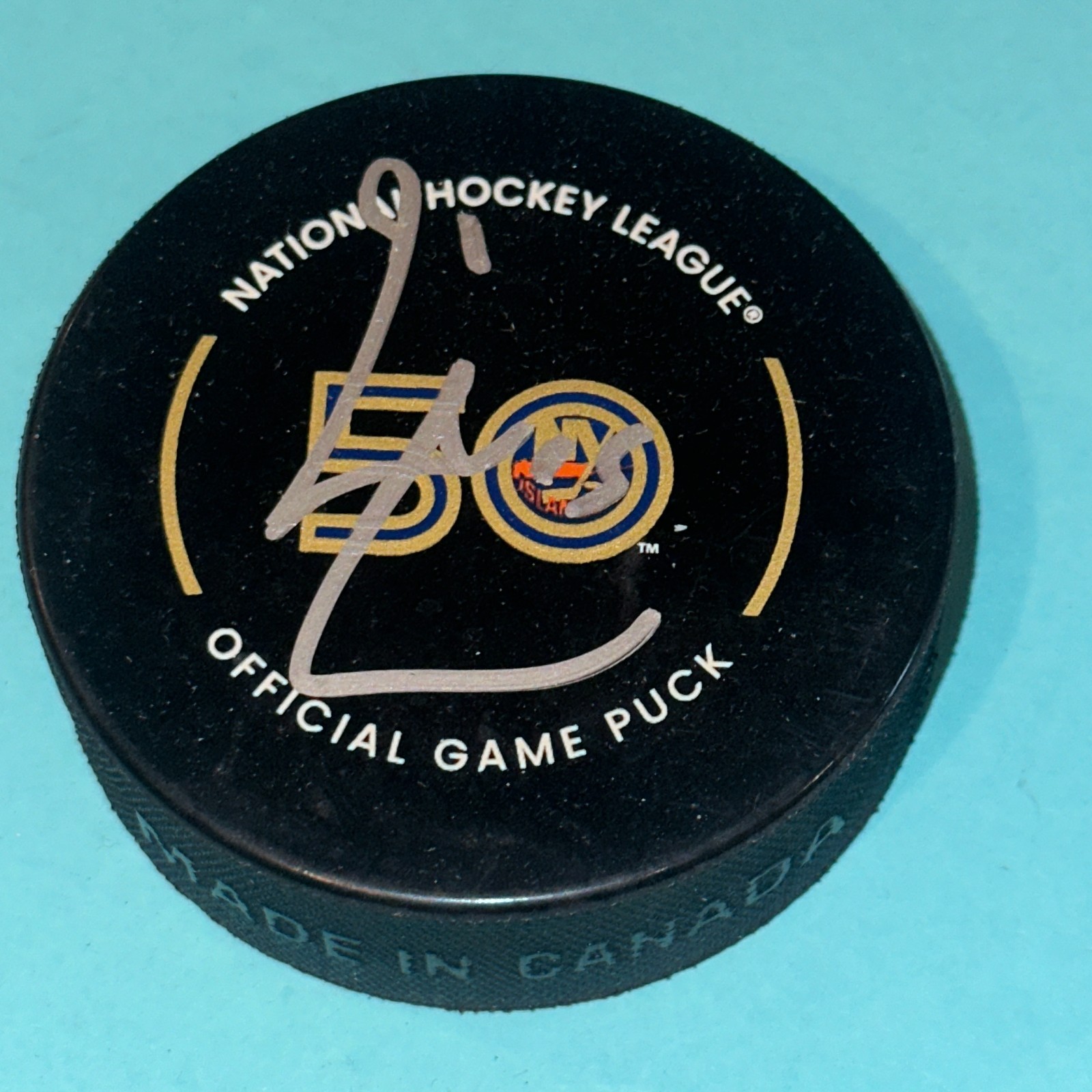 CAL CLUTTERBUCK Signed NY Islanders 50th Anniv. Official GAME Puck Beckett BAS