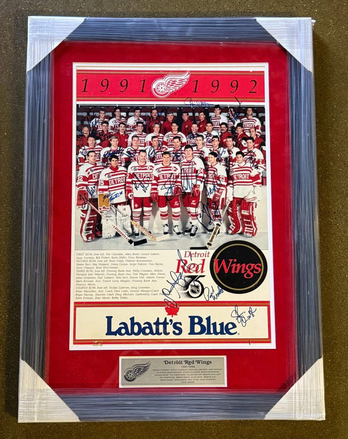 1991/92 Detroit Red Wings Team Signed Framed Poster JSA COA