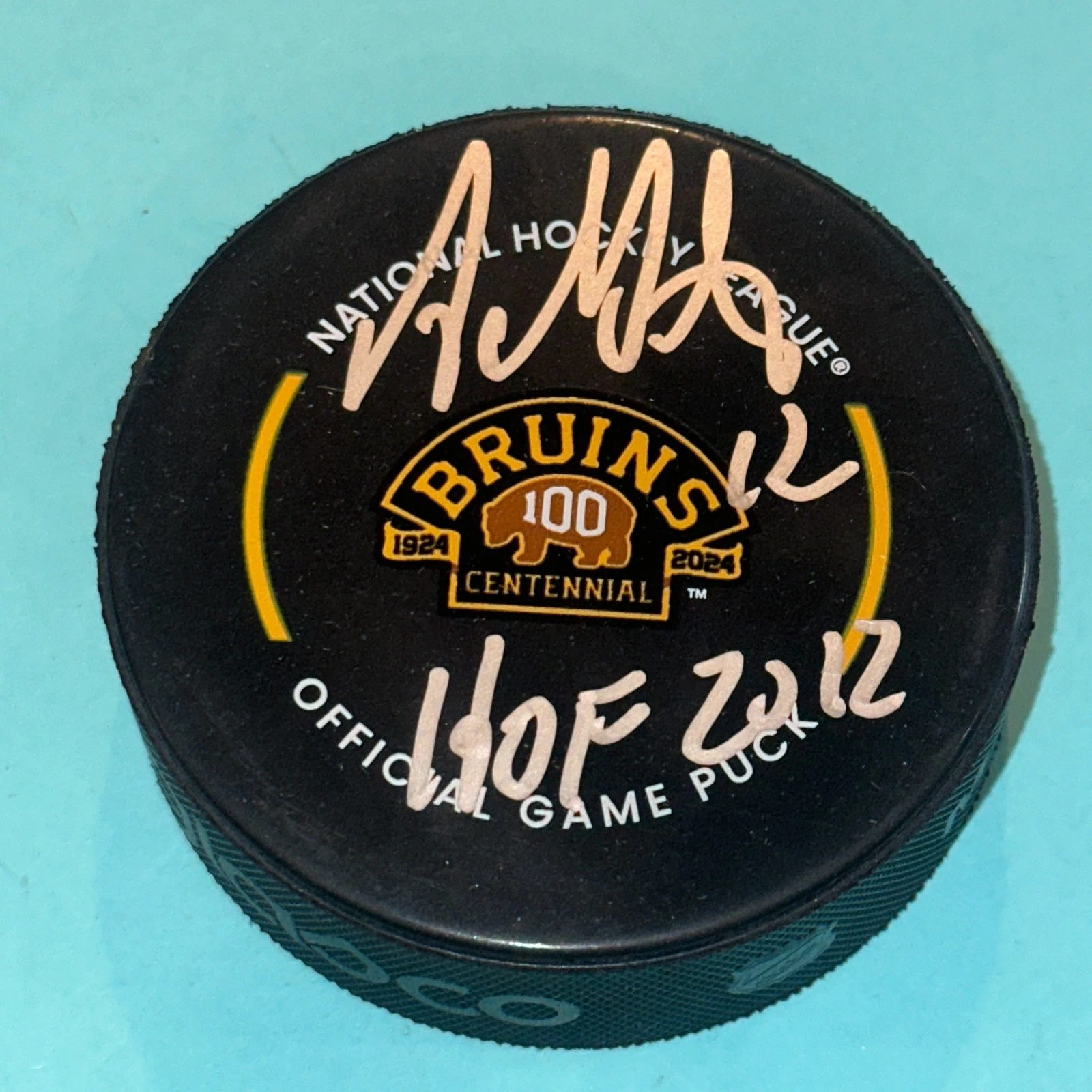 ADAM OATES Signed BRUINS 100th Ann. Official GAME Puck Beckett w/ HOF Inscrip