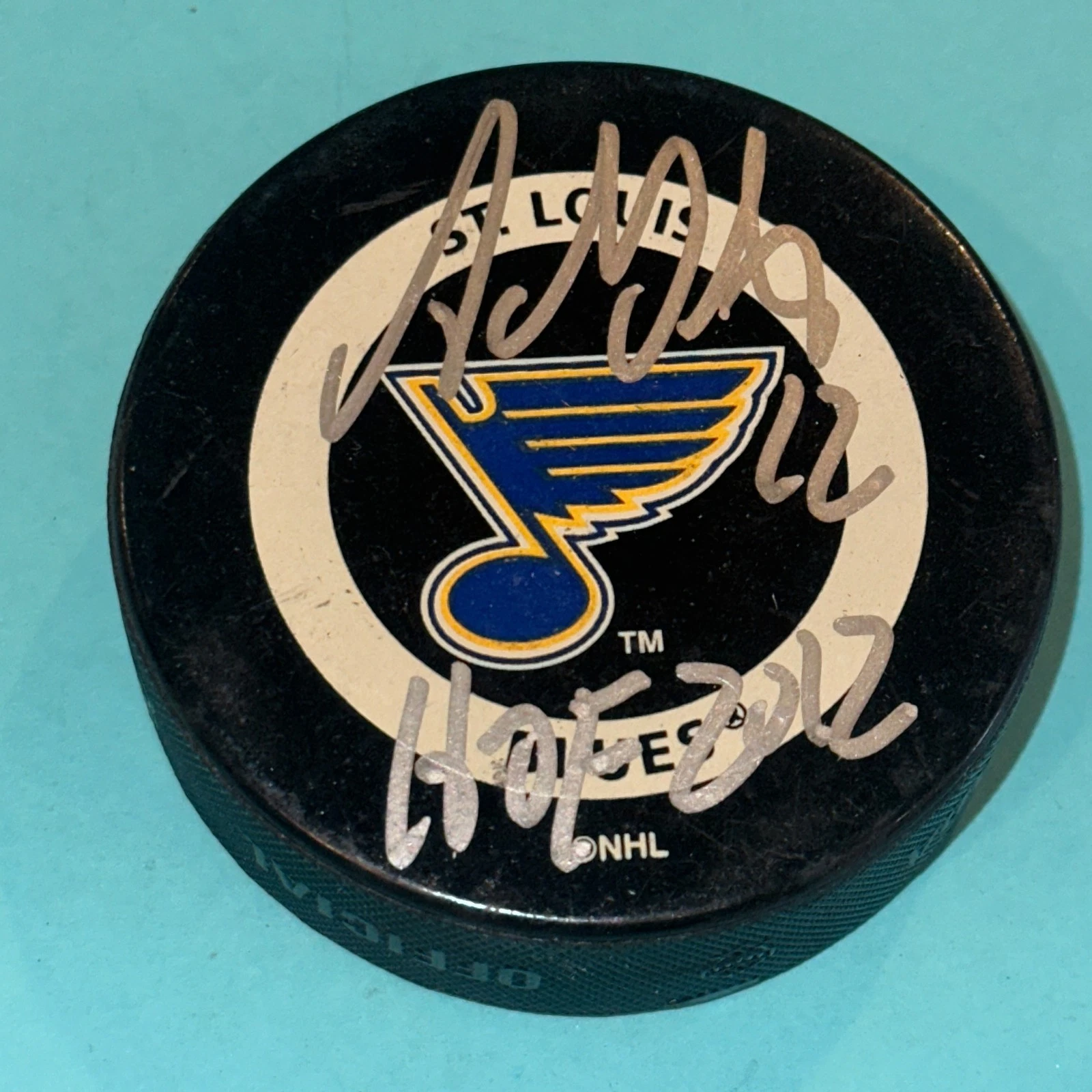ADAM OATES Signed St. Louis BLUES Official GAME Puck Beckett w/ HOF Inscrip