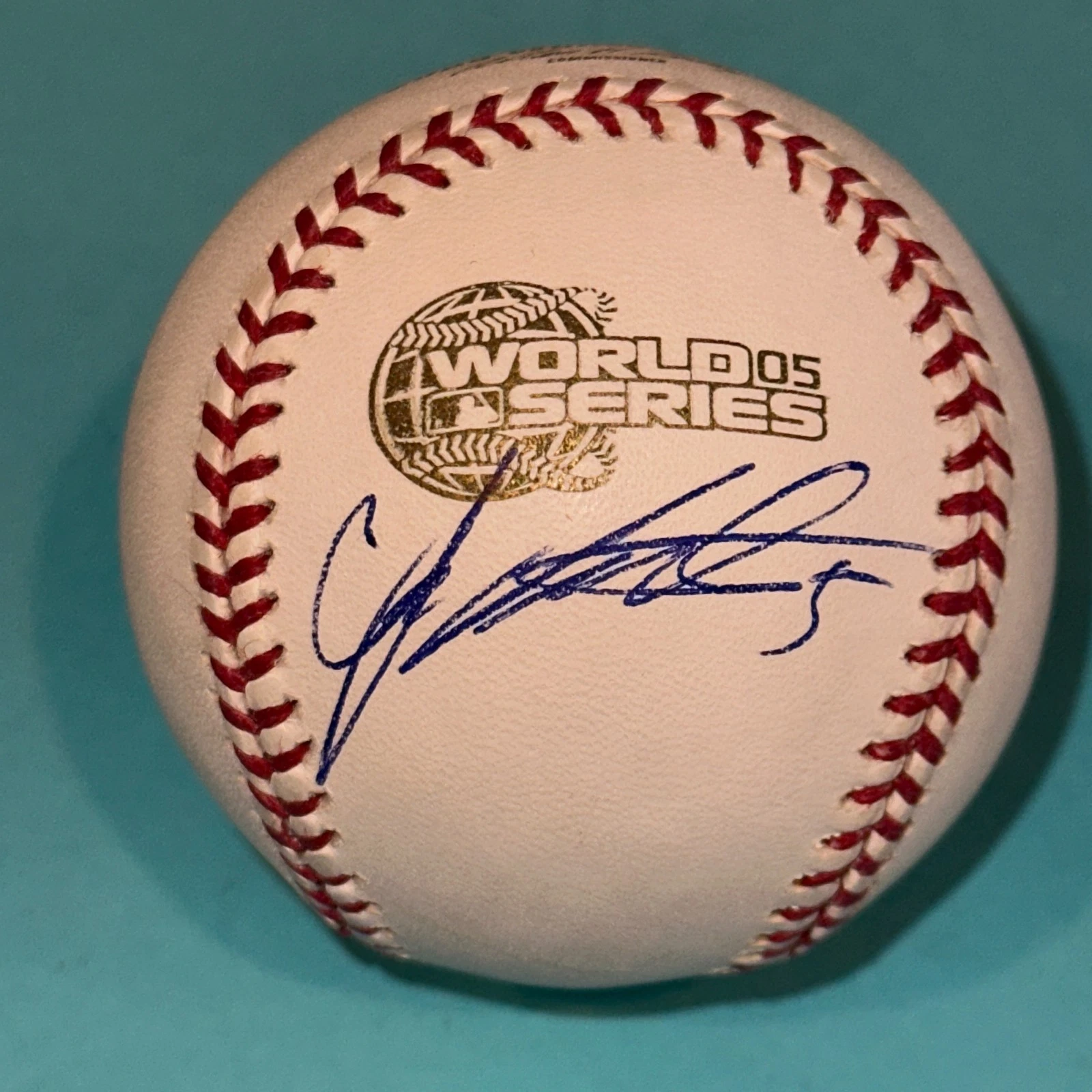 JUAN URIBE (Sox) Signed Official 2005 WORLD SERIES Baseball Beckett (BAS)