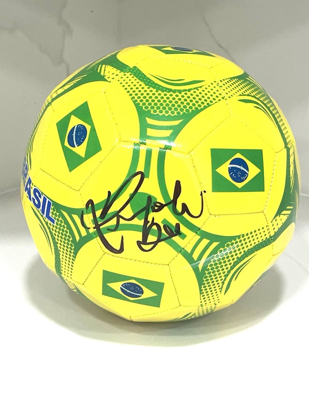Ronaldinho Hand Signed Brasil Soccer Ball Barcelona Barca Beckett BAS