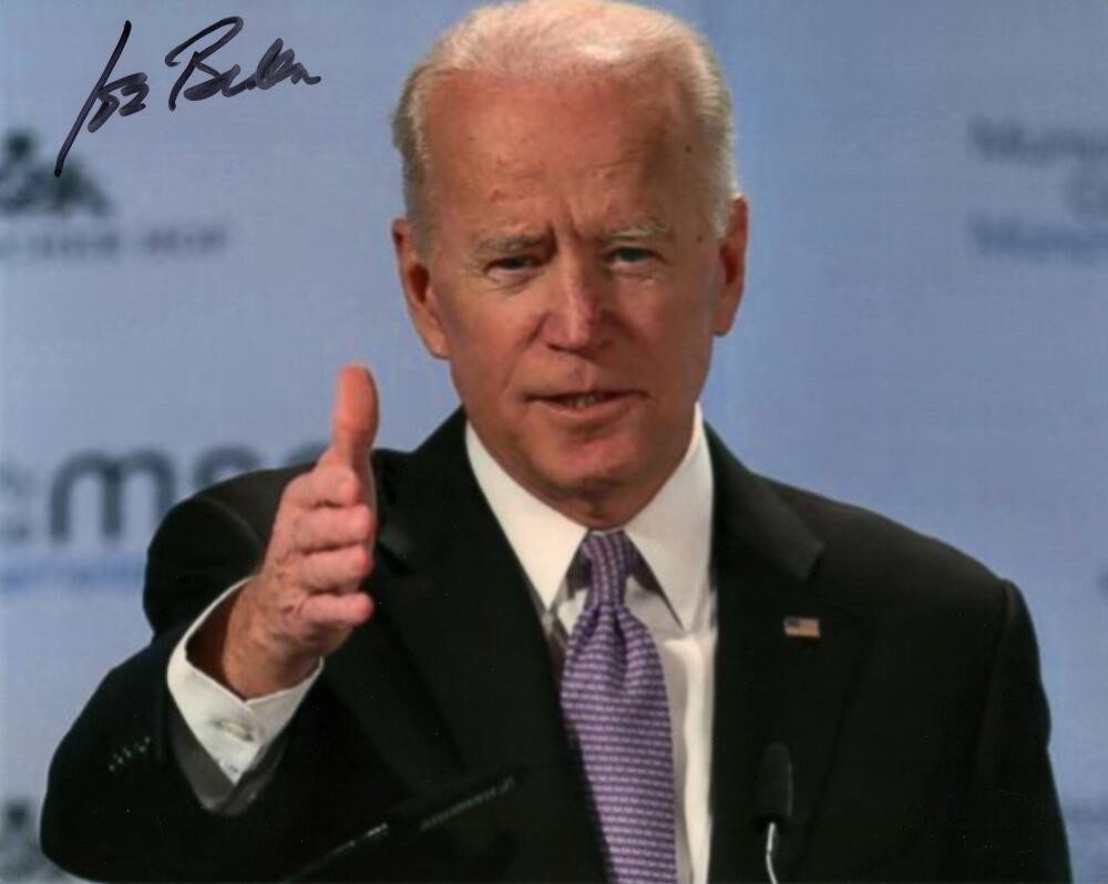 Joe Biden Signed Autograph 8x10 Photo Photograph - 46th US President w/ JSA COA