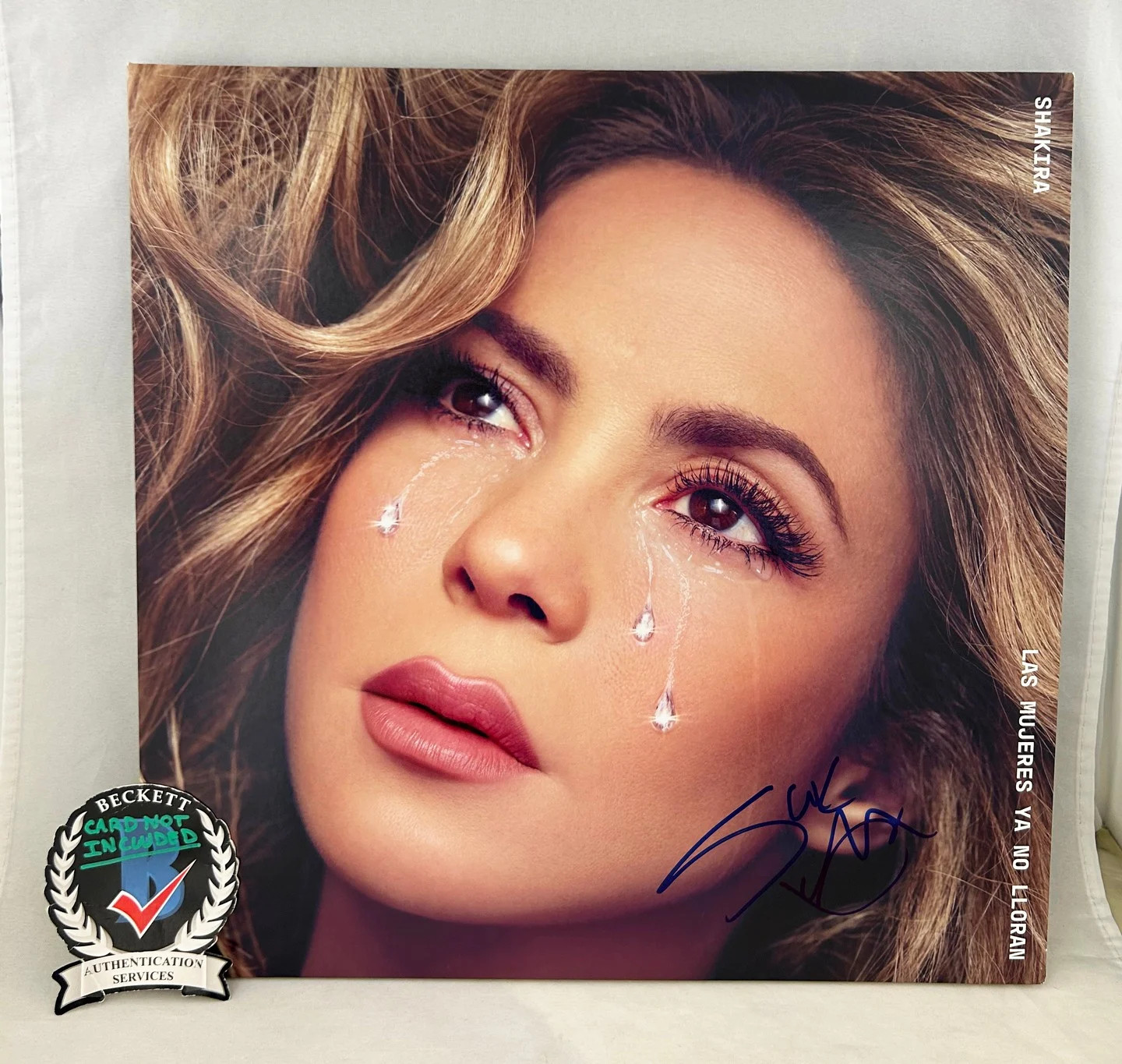 Shakira Signed Vinyl LP Album Las Mujeres Ya No Lloran Beckett BAS COA