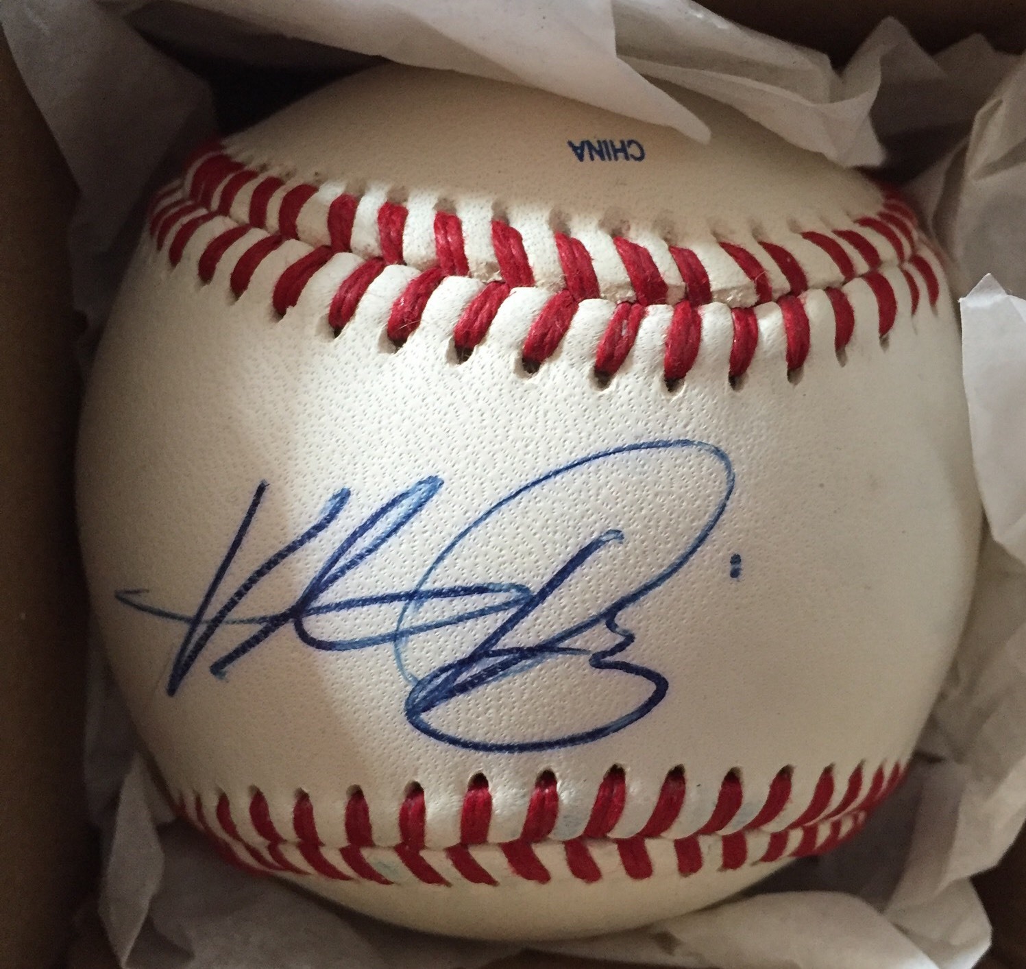 Victor Diaz Signed Baseball Autographed Official League Leather Ball