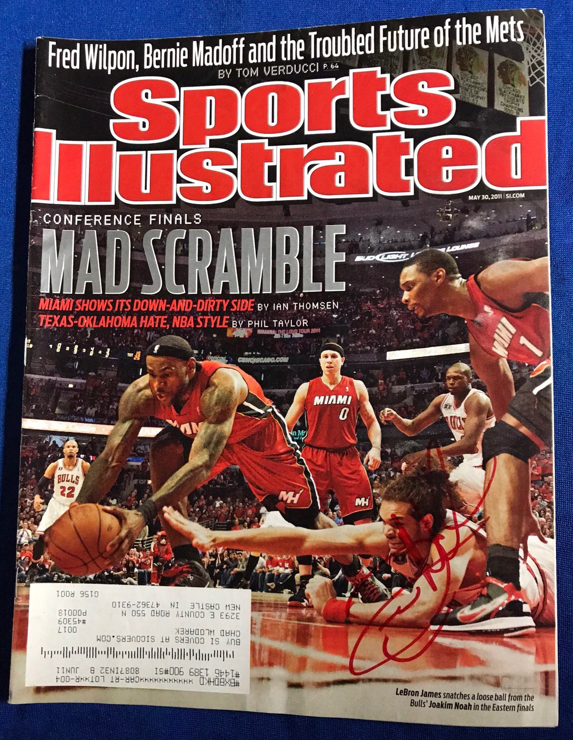 Joaquim Noah Signed Sports Illustrated Magazine Autographed