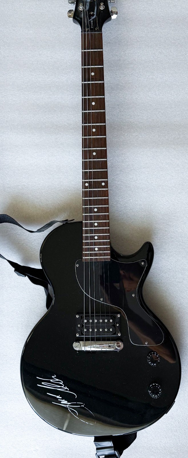 Jason Aldean country star REAL hand SIGNED Gibson Epiphone Jr. Guitar JSA LOA