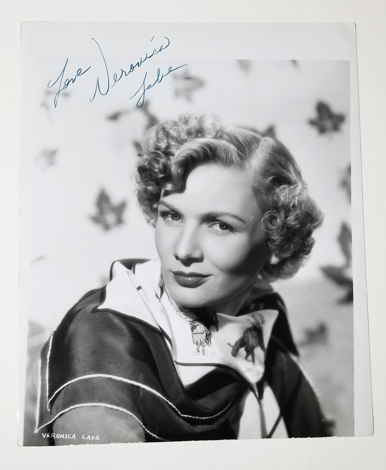 VERONICA LAKE ACTRESS REAL HAND SIGNED VINTAGE PROMO PHOTO JSA LOA AUTOGRAPHED COLLECTIBLE MEMORABILIA