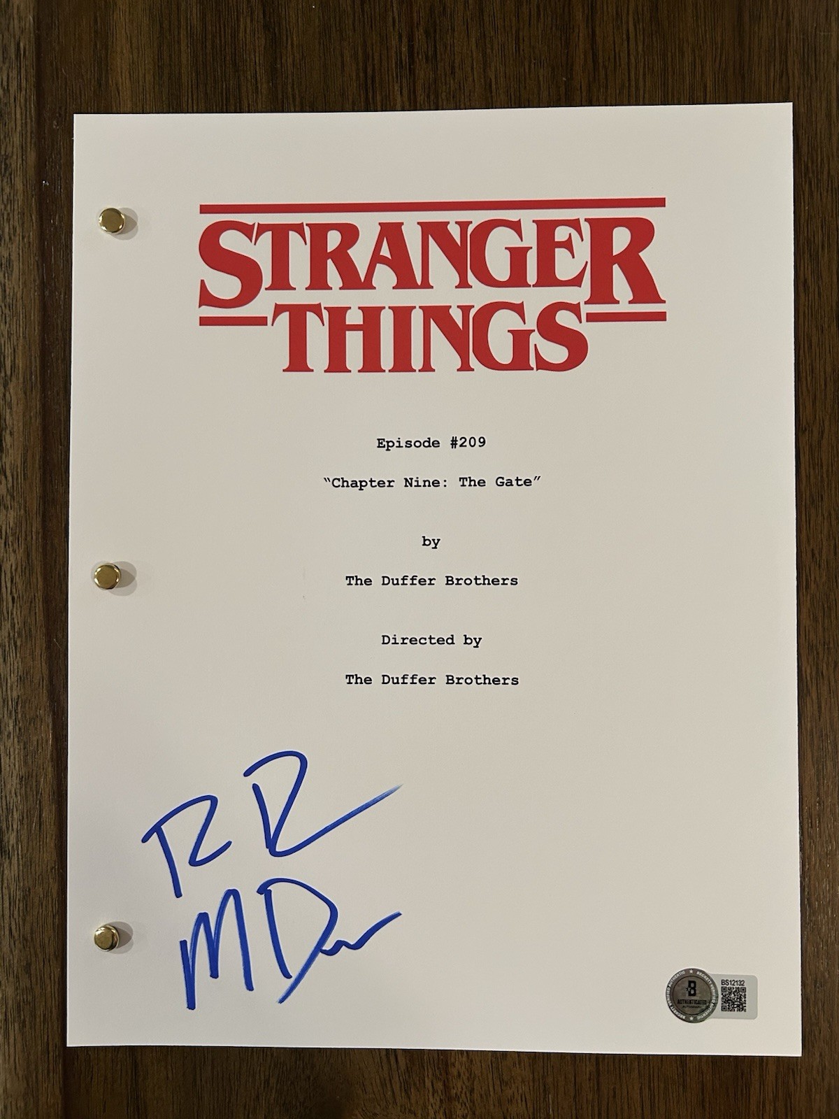 Ross & Matt Duffer Brothers ‘Stranger Things’ Signed Full Episode Script Beckett