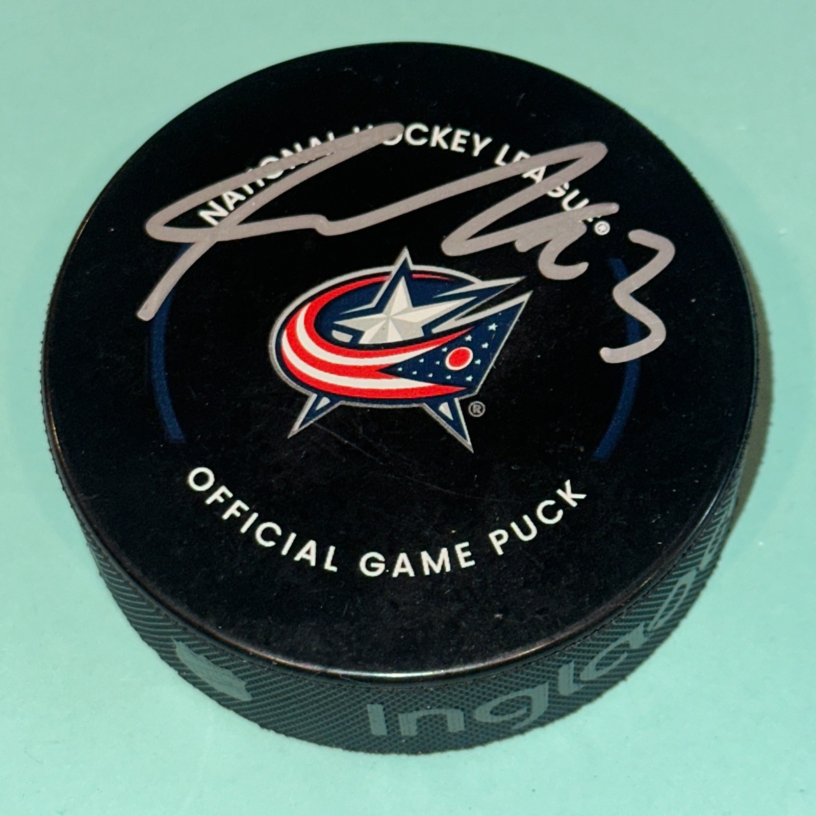 SEAN MONAHAN Signed Columbus BLUE JACKETS Official GAME Puck Beckett (BAS)