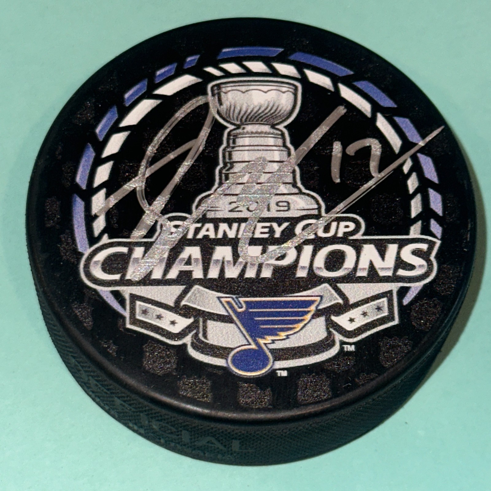 JADEN SCHWARTZ (Blues) Signed 2019 STANLEY CUP CHAMPS Puck Beckett Auth BAS