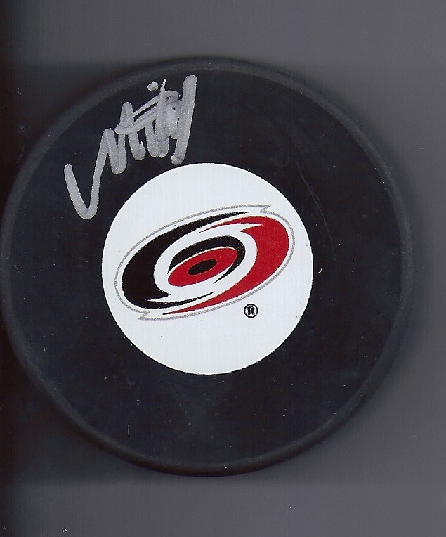 Mattias LINDSTROM Signed CAROLINA HURRICANES Puck