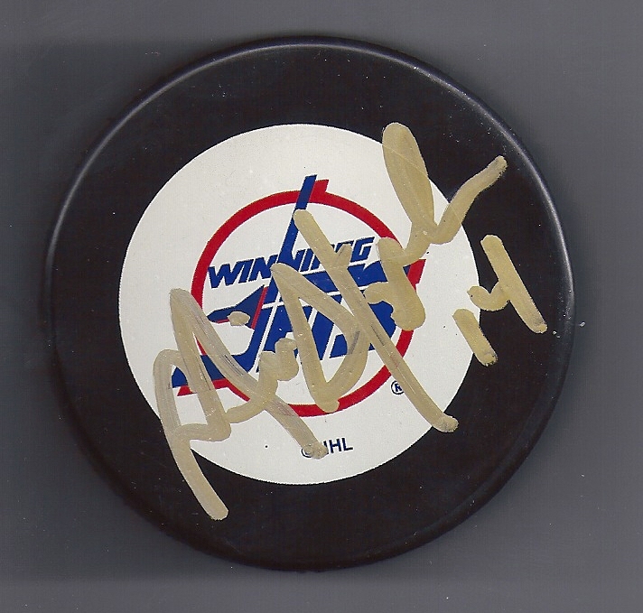 Mike STAPLETON Signed WINNIPEG JETS Puck