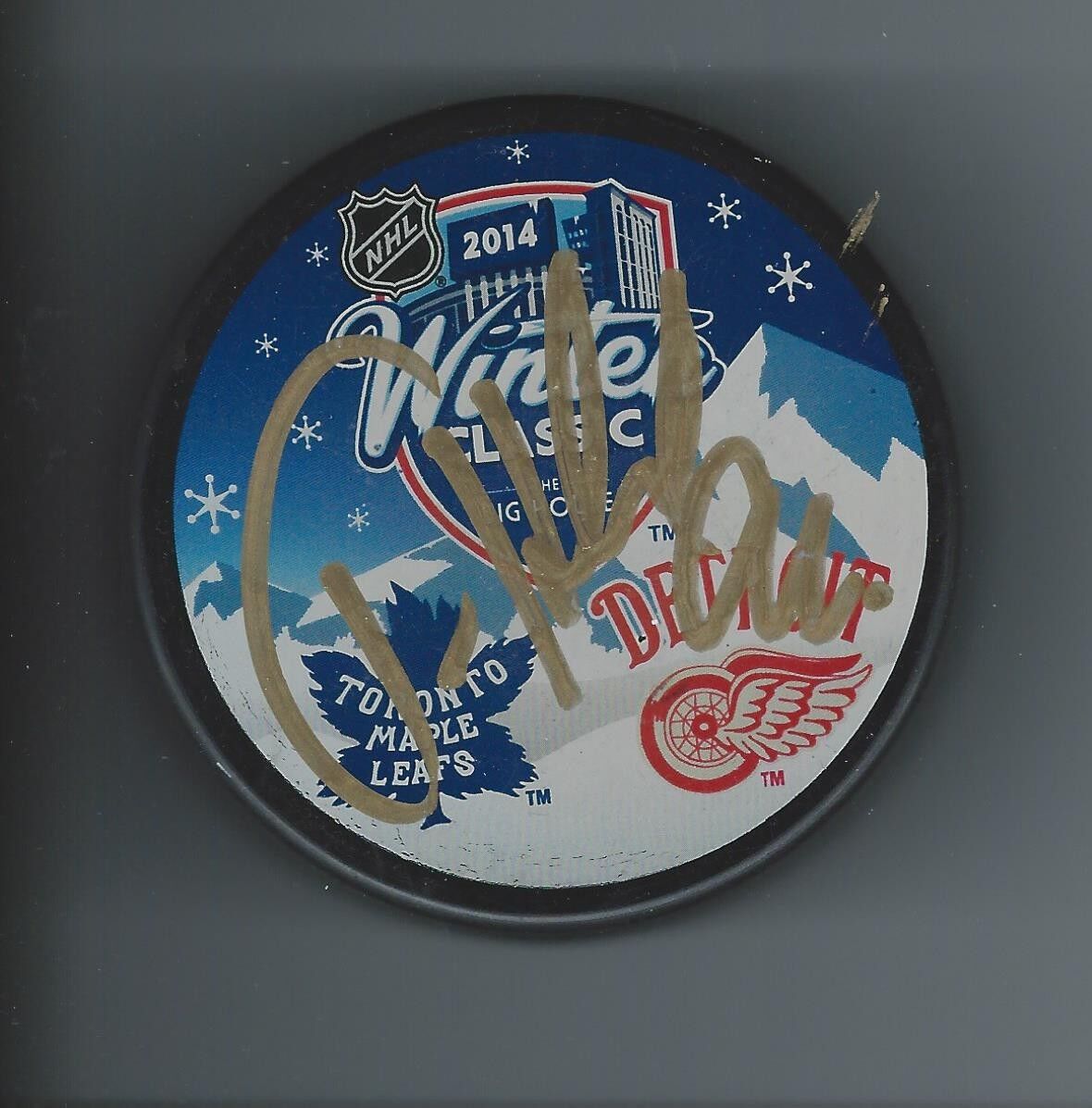 Tomas HOLMSTROM Signed Detroit Red Wings 2014 WINTER CLASSIC Puck