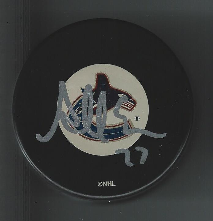 Alexander EDLER Signed Vancouver CANUCKS Puck