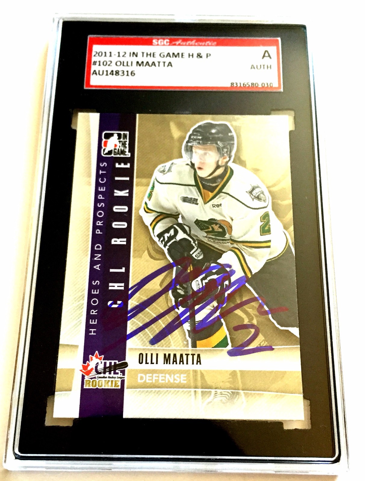 OLLI MAATTA SIGNED 2011/12 HEROES AND PROSPECTS CARD #102 SGC BLACKHAWKS