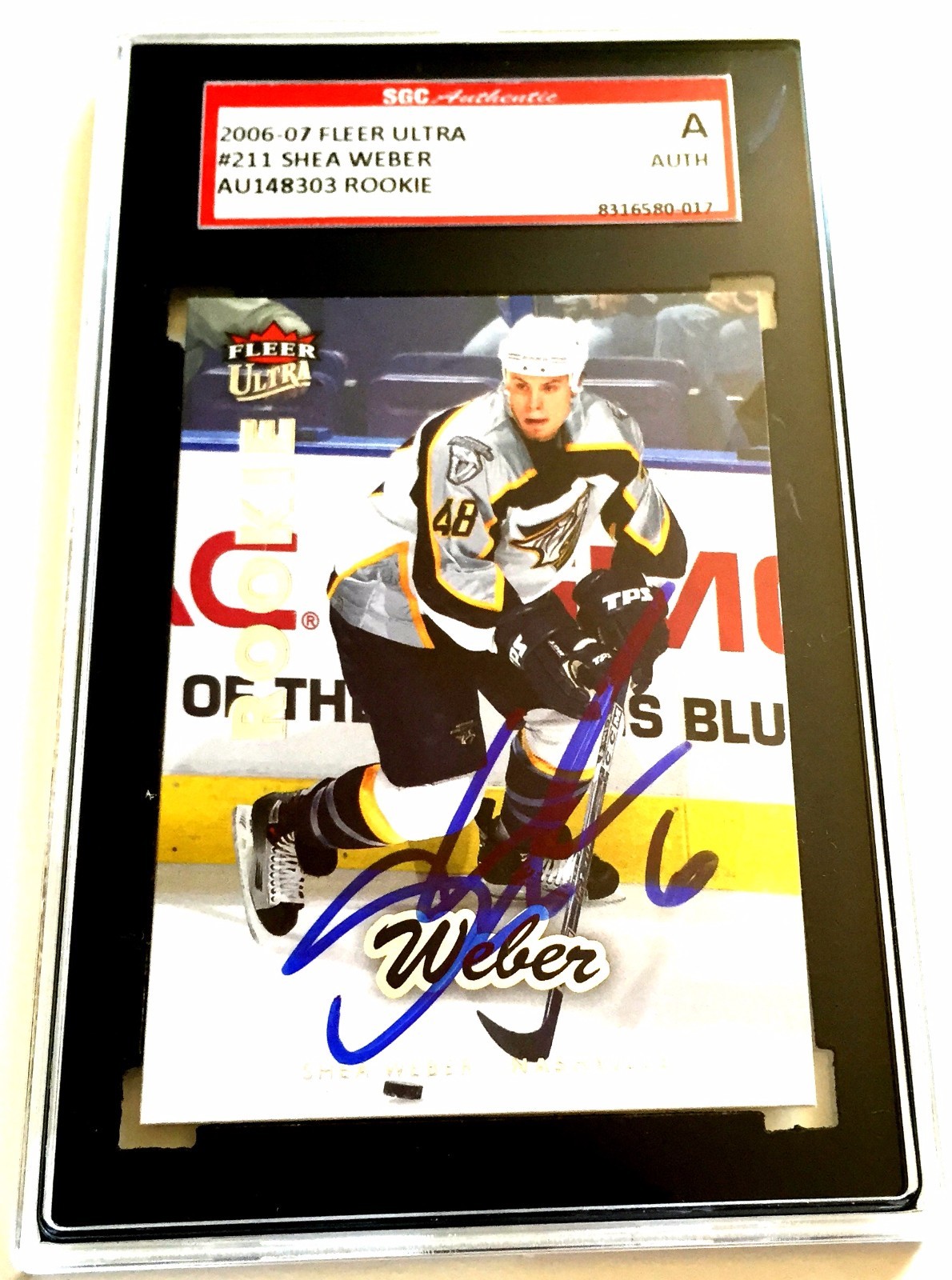 SHEA WEBER SIGNED 2006-07 FLEER ULTRA ROOKIE CARD #211 SGC AUTHENTICATED